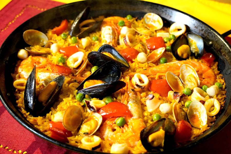 本格的なスペイン料理のコース